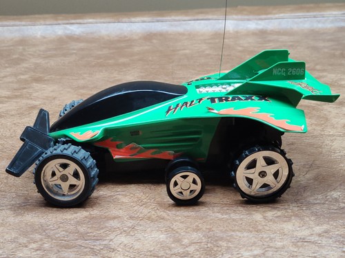 VINTAGE TYCO HALF TRAXX RC (Green) 27MHz - GOOD CONDITION - PARTS or REPAIR (#1) - Picture 4 of 13
