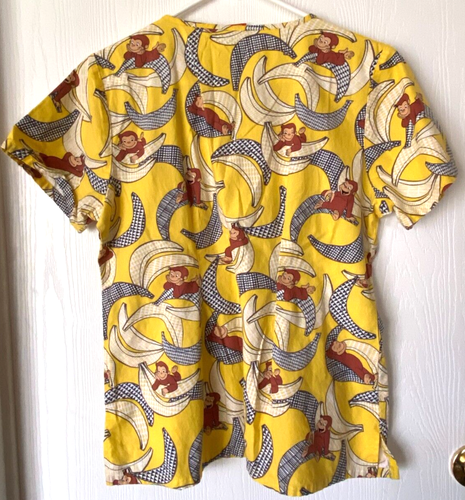 CURIOUS GEORGE CHIMP AND BANANA PRINT LADIES MEDIUM SCRUB UNIFORM TOP - Picture 2 of 6