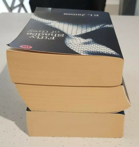 Fifty Shades Of Grey Trilogy - Freed - Darker - Set of 3 Books By EL James (4) - Picture 9 of 9
