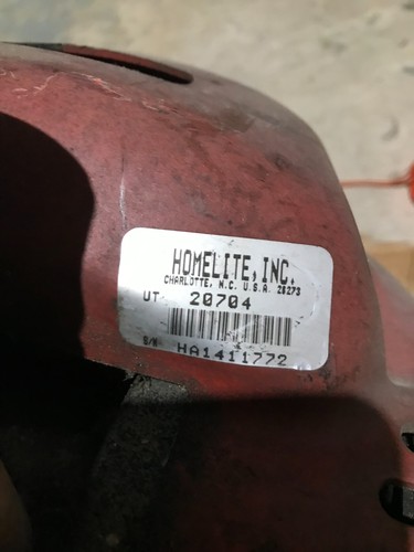 Homelite String Trimmer UT-20704 gearbox and metal debris shield - Picture 7 of 7