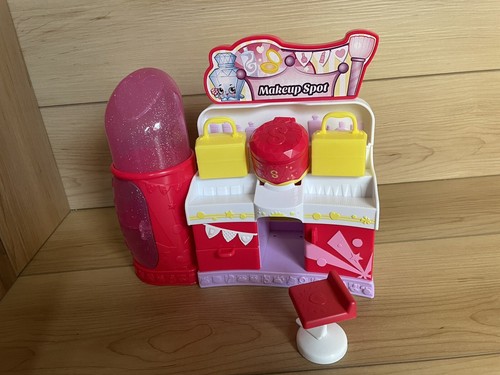Shopkins Playsets  Makeup Spot  Boutique Wardrobe And Extra - Picture 4 of 9