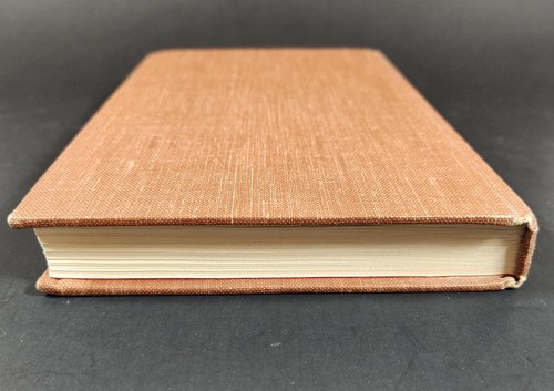 Below the Root (1st Ed) by Snyder, Zilpha Keatley - Picture 8 of 9