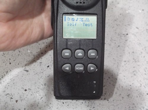 Motorola XTS 3000 16CH H09UCF9PW7BN 800MHz Two Way Radio-knob - Picture 2 of 6