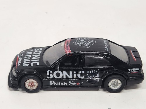 Welly 2009 Renault Megane Die Cast 1:43-1:49 Car - Picture 4 of 10