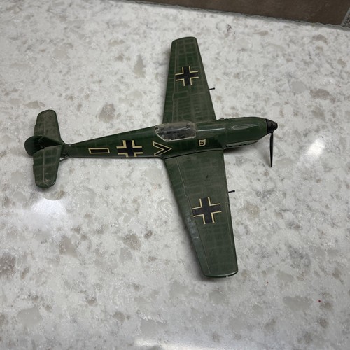 Modèle Messerschmitt Bf 109 allemand vintage années 60 assemblé/peint.Pour réparation - Photo 1/18