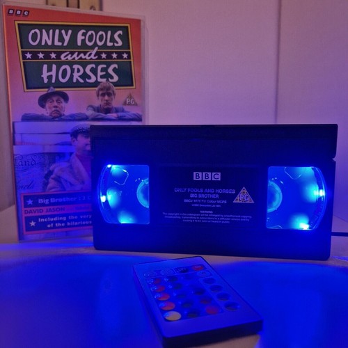 Only Fools and Horses LED VHS Video Cinta Lámpara Cumpleaños Regalo Navidad Luz Retro - Imagen 5 de 6
