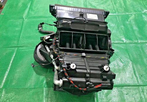 2021 BMW I3 Heater Matrix Box Unit 5A0717503 - Picture 5 of 9