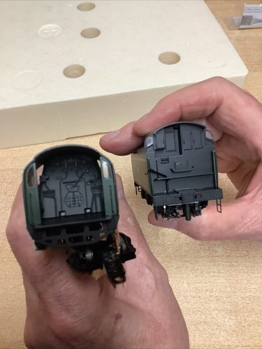 Hornby R2599M 'The Royal Wessex' Train Pack.. DCC Ready - Picture 6 of 22