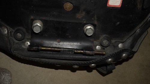 MUSTANG - 75313 - Fastback Seat for Harley-Davidson FXR. Part #6-FXR1N / 75313 - Picture 14 of 22