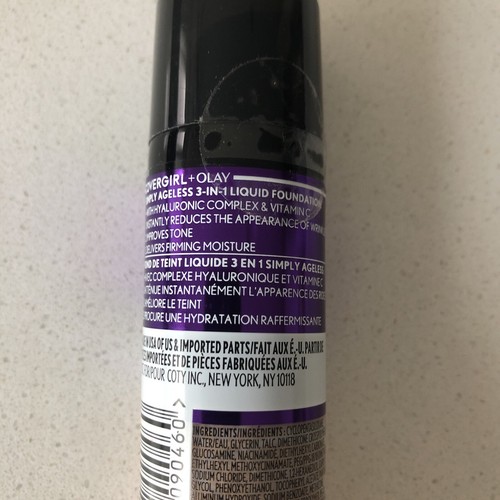 COVERGIRL + Olay Simply Ageless 3-in-1 Foundation, Ivory, 1 oz - Picture 4 of 5