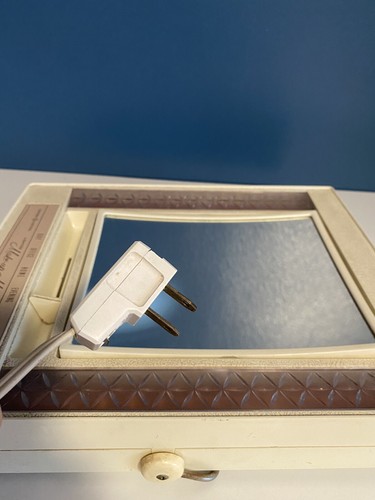 VTG General Electric Lighted Make Up Mirror B1IM-1 Works USED 12.75x10.75” - Picture 14 of 19