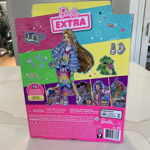 Barbie Extra Puppe & Zubehör mit langen brünetten Haaren und Bling Clips - Bild 4 von 11