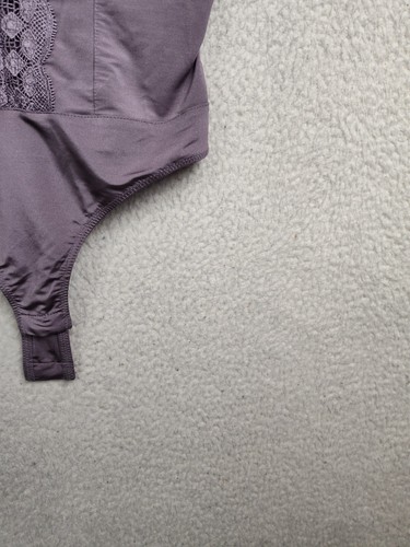 ASTR The Label Women Top Small Lavender Poly Blend Lace Trim Crossback Bodysuit - Picture 5 of 18