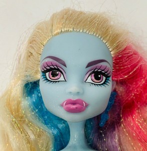 Monster-High-Doll-Abbey-Bominable-Skull-Shores-Nude-with-One-Shoe-amp-Earrings