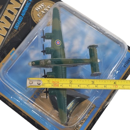 Consolidated B-24D Liberator Maisto Tailwinds Diecast Replica with Stand READ - Picture 11 of 12