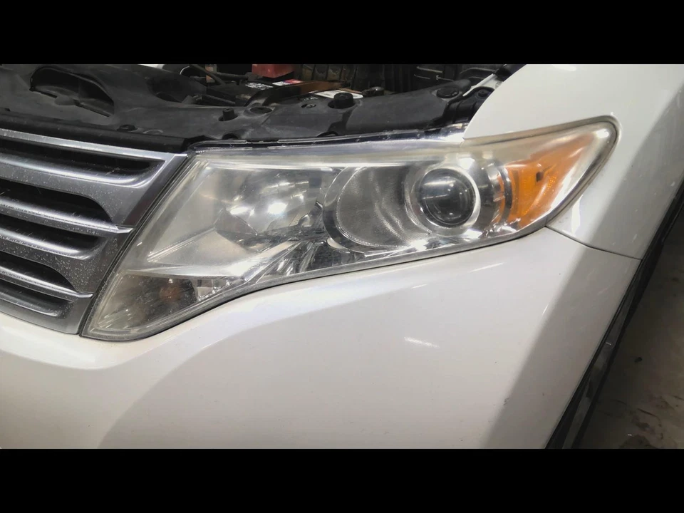Conjunto de faros izquierdos usados se adapta a: Toyota Venza 2009 xenón HID izquierdo grado B Foto 2 de 4