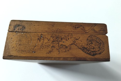 Antiker Drache dekorative Pokerarbeit Holz Kartenbox - Bild 4 von 9
