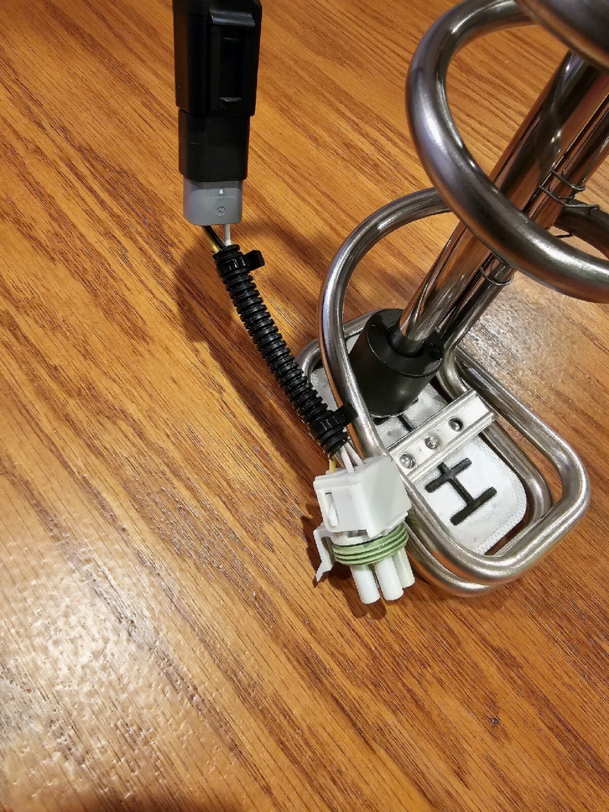 2515900C1 Genuine International® Module Multifunction DEF Head Unit