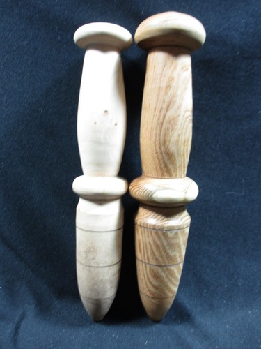 2 Madera Maciza Vintage (?) Jardineras/Dibbers con bombillas de jardín - Imagen 1 de 10