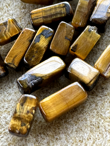 TIGER EYE GEMSTONE LOT OF MISC. BEADS: 2 FACETED & 3 POLISHED BEADS-SEE DETAILS - Picture 14 of 24