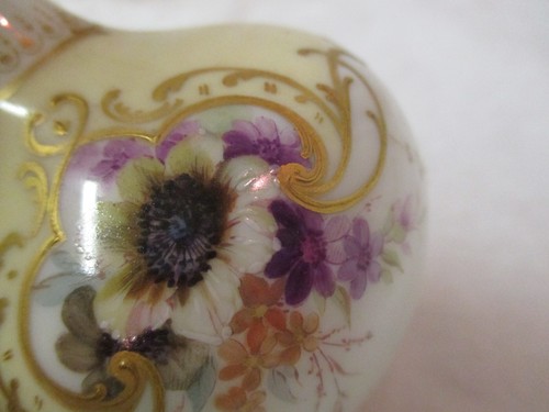 Antique Germany Dresden hand painted Urn with Lid Cherubs Hunting Flowers - Picture 6 of 8