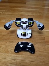 Robot Robo Fighting Combat Set Sharper Image 1005547 White, With Remote