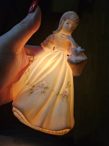 Vintage Girl In Flower Dress Verithin Lenwile Japan Night Light - Picture 2 of 8
