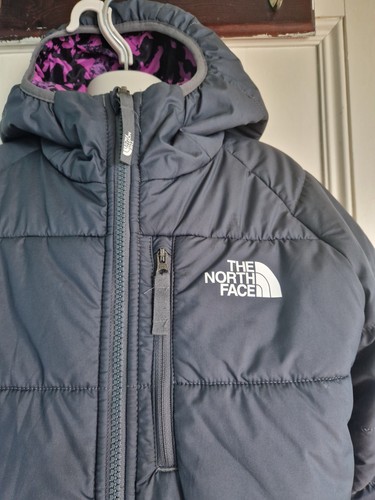 THE NORTH FACE GIRLS REVERSIBLE JACKET GREY/PURPLE SIZE L (10-12 YEARS) - Picture 6 of 15
