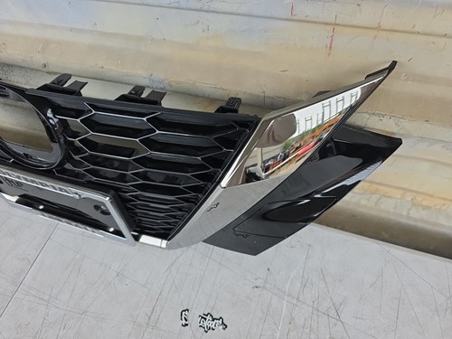 2020 2021 2022 Nissan Sentra Front Grill Used Oem 623106LB0A - Picture 4 of 17