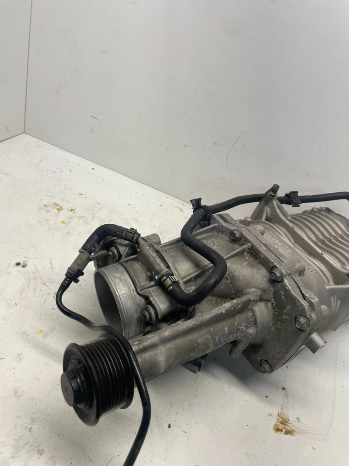 Оригинальный нагнетатель компрессор 13–24 Land Rover Range Rover Sport L494 L405 5.0 S/C - Изображение 4 из 4