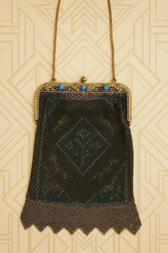 Cartera antigua Art Deco dorada con marco de filigrana esmaltada cadena correo malla Foto 2 de 4