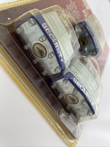 Security 3 pc Keyed-Alike Padlocks 1-1/2" New Old Stock in Package 40604 - Picture 5 of 6