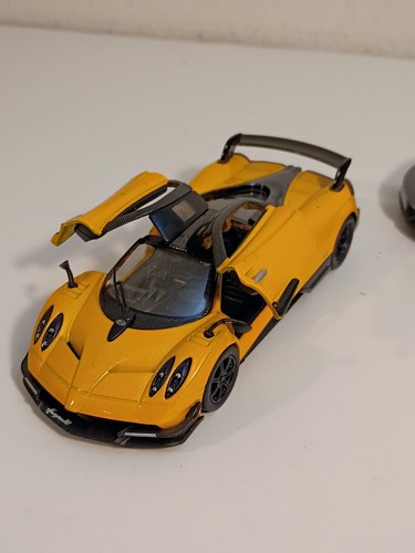 Kinsmart Lot Of 3 Cars 1/36 & 1/38 Nissan GT McLaren 675LT Pagani Huayra BC - Picture 11 of 22