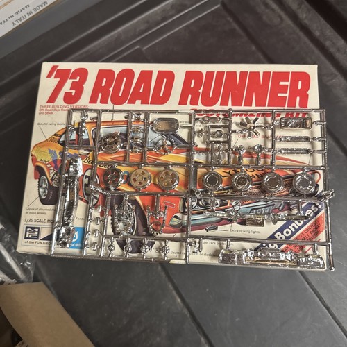 1973 Plymouth Road Runner MPC 1/25 Scale #1-7325-225 Customizing 3-1 Model Kit - Picture 23 of 23