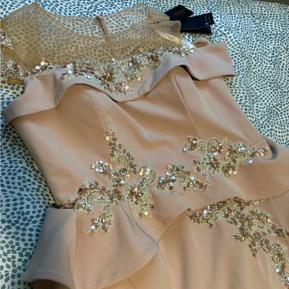 Vestido Terani Couture Rosa Adornado Talla 16  Foto 4 de 4