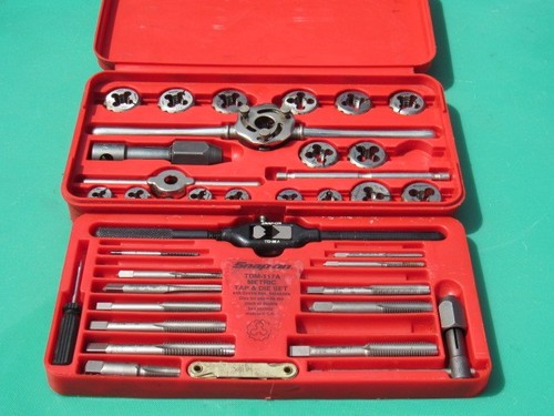 SNAP ON TDM-117A METRIC  TAP AND DIE  SET  TDM117 TD-88A   INCOMLETE SET TDM 117 - Bild 1 von 24