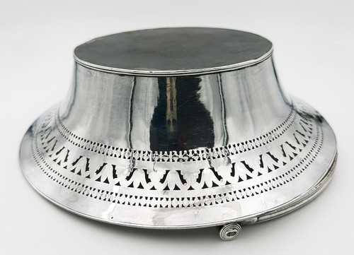 ANTIGUA CESTA DE MANGO OSCILANTE PERFORADA PLACA SHEFFIELD ANTIGUA GEORGE III c1790 - Imagen 11 de 12