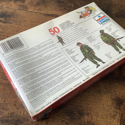 ESCI 1/72 SCALE WW2 BRITISH 8TH ARMY SOLDIERS Factory Sealed - Picture 3 of 3