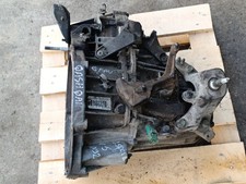 Nissan Qashqai 2015 Diesel Manual 6 speed gearbox 320101889R MAJ9721