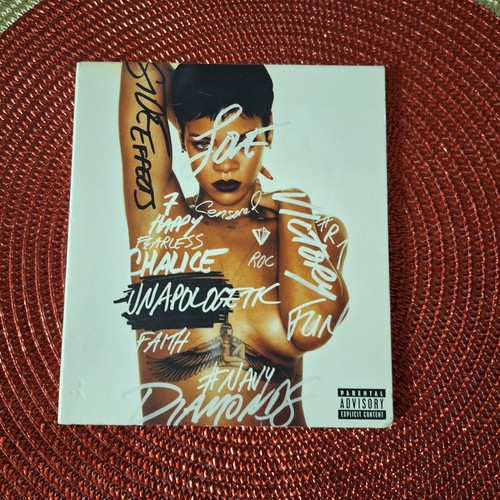 FBA  -  Unapologetic [CD/DVD Combo][Deluxe Edition][Explicit] - CD/DVD  - Imagen 1 de 5