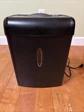 Paper Shredder Model WM675XB Shredsafe 6-Sheet Cross-Cut Safety Shredder, Tested