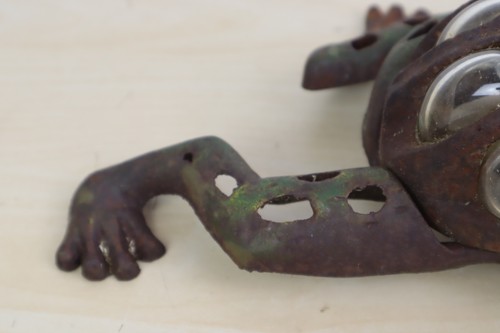 Vintage 70s Japanese Iron and Blown Glass Crawling Frog Lantern 13" HEAVY Good C - Picture 5 of 17