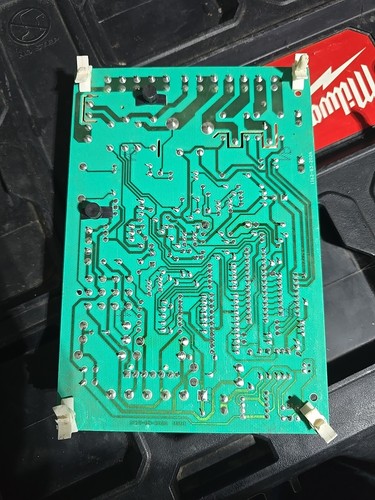 YORK COLEMAN LUXAIRE 1162-202 879598 Furnace Control Circuit Board 1162-83-202 - Picture 2 of 3
