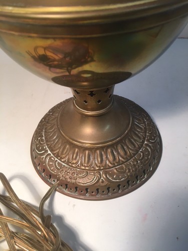 ANTIQUE VINTAGE BRASS TABLE LAMP ELECTRIFIED KEROSINE - Picture 3 of 7