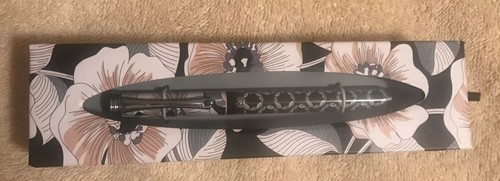 Vera Bradley Pen - Many Rare and Hard to Find Patterns - New in Box - Picture 13 of 28