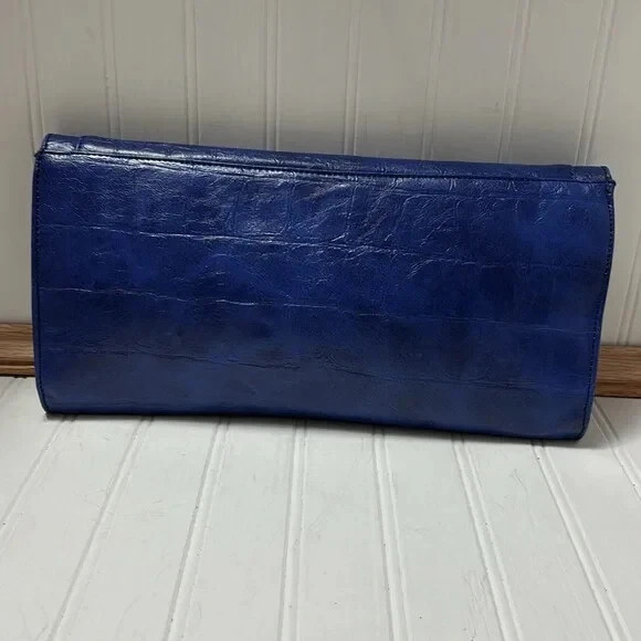 Cartera sin asas Nine West de gran tamaño sobre estampado de cocodrilo azul para mujer Foto 3 de 4