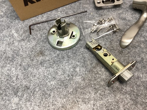 Kwikset SmartKey Türschloss Griff Hebel Satin Nickel Halle & Schrank Neu - Bild 2 von 8