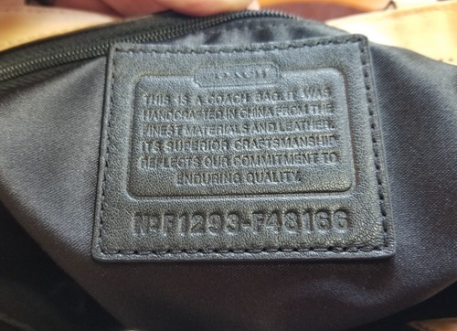 Authentic COACH #48166 Peyton Embossed Black Patent Leather Small Handbag - Picture 3 of 9
