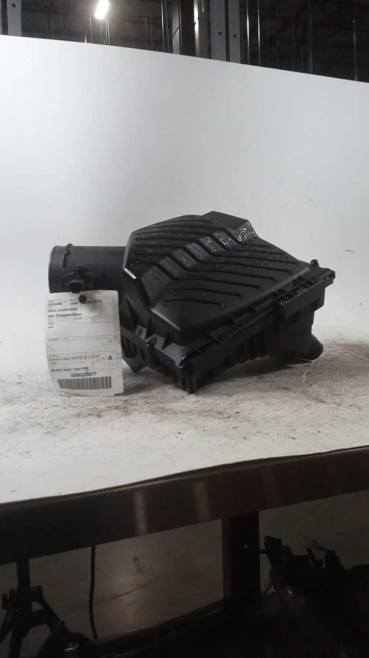 2011 Buick LaCrosse Air Cleaner Assembly OEM 13279567 Used 217K Miles Foto 2 de 3