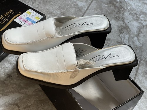 Nuevo en caja Zapatos de cuero blanco 8,5 W Newport News Comfort - Imagen 6 de 9